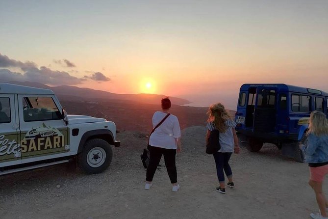 Amazing Sunset Jeep Safari Route with Dinner - Pickup Areas and the Start at 5:00 pm (Yes, It Matters)