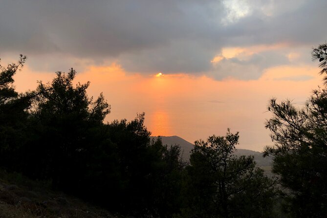 Chania 4x4 Sunset Safari Tour - Nteres village meze dinner: the relaxed finish