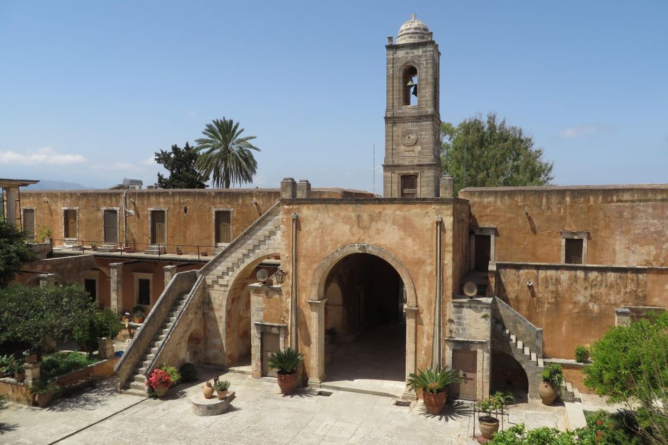 Chania Highlights:Venizelos, Stavros, Agia Triada & Marathi - Private mini-van comfort and the English driver-escort difference