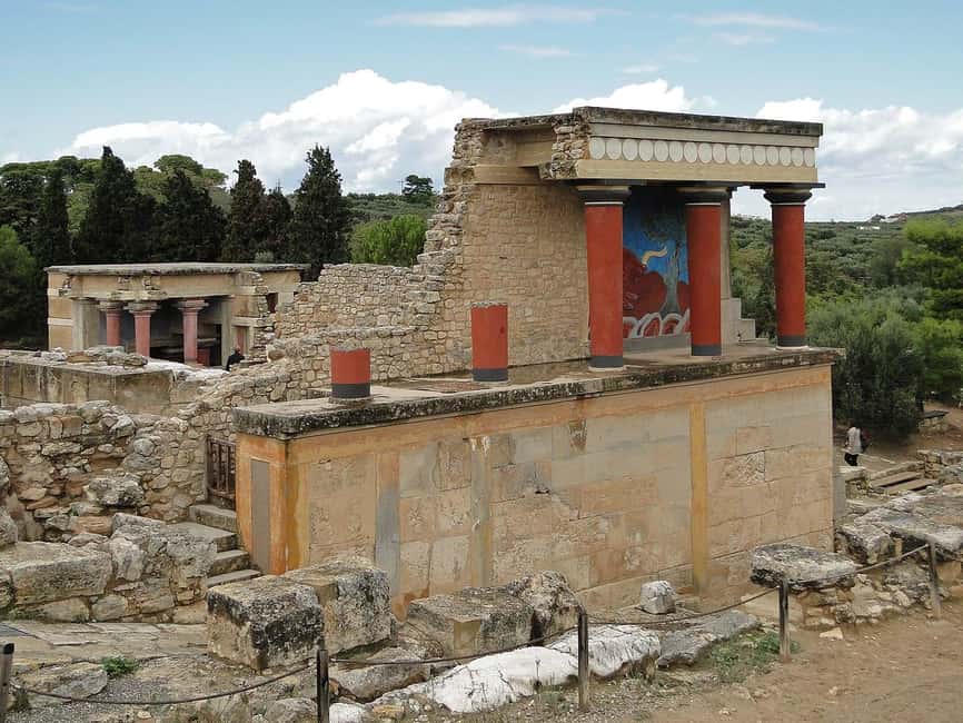 Chania: Knossos Palace - Archaeological museum! - How the Chania to Knossos Day Runs (and Why Timing Matters)