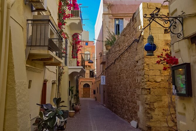 Chania, Kournas and Rethymno from Heraklion Private Tour - Lake Kournas: a freshwater reset on the island that feels like a breather