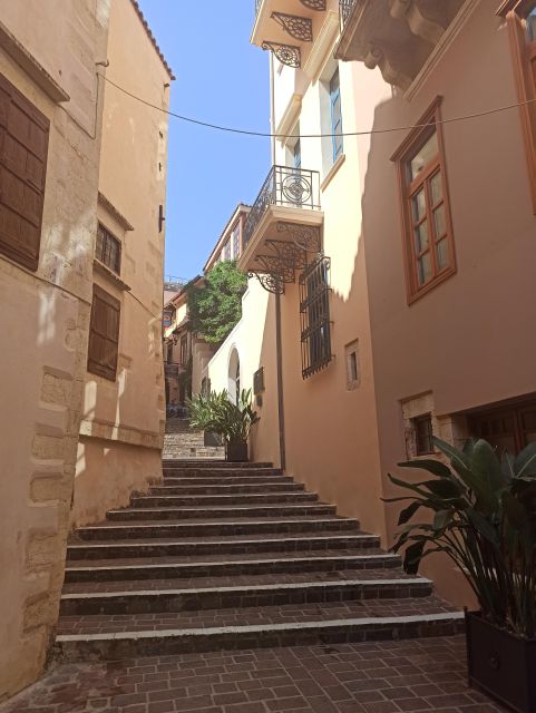Chania Old Town: Artisans & Sightseeing Walking Tour - Bougatsa breakfast at Bougatsa Chania: the right way to start