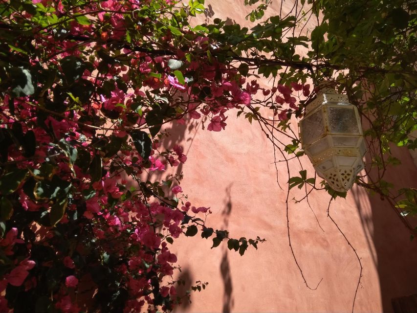 Chania Old Town: Artisans & Sightseeing Walking Tour - Chania Old Town walk: alleys, history stories, and photo spots