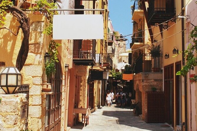 CHANIA RETHYMNON KOURNAS, full day professional guided coach tour - How big is the group, and why it matters