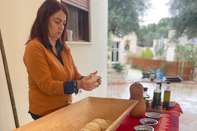 Chania Sourdough Bread Class - Olive Oil Tasting - Olive oil tasting with local wine: what to pay attention to