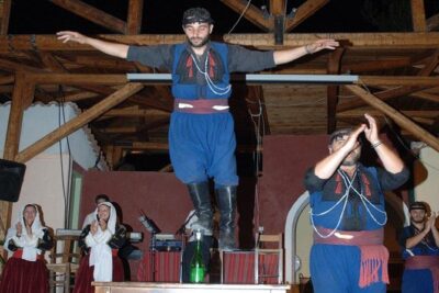 Cretan Folklore Night with Live Music, Dance, and Greek Dinner - Greek Buffet Dinner and Unlimited Wine: How the Meal Works