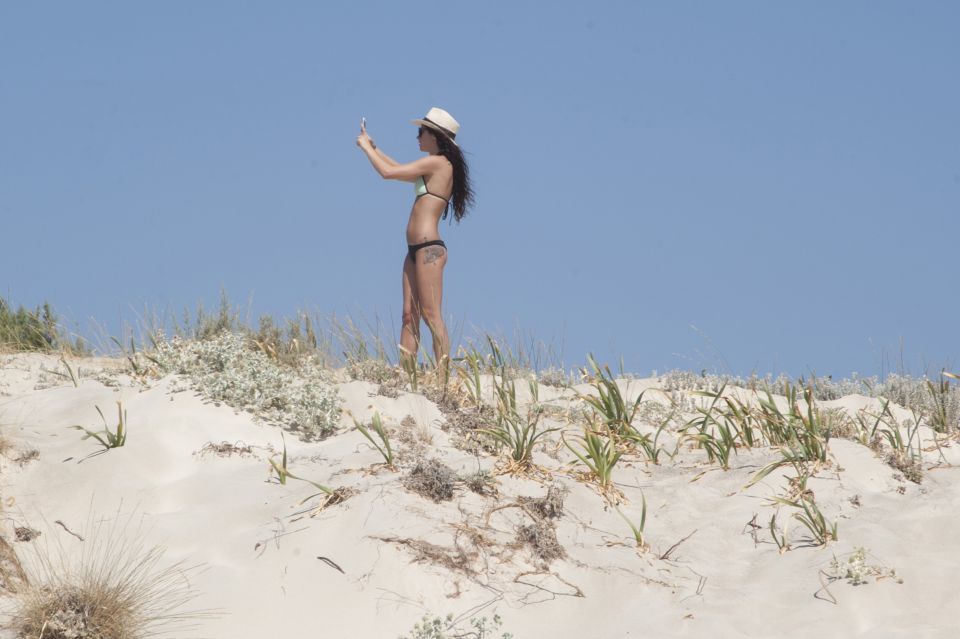 Crete: Elafonisi Pink Beach Excursion - A Long Coach Day Starts Early on the North Coast
