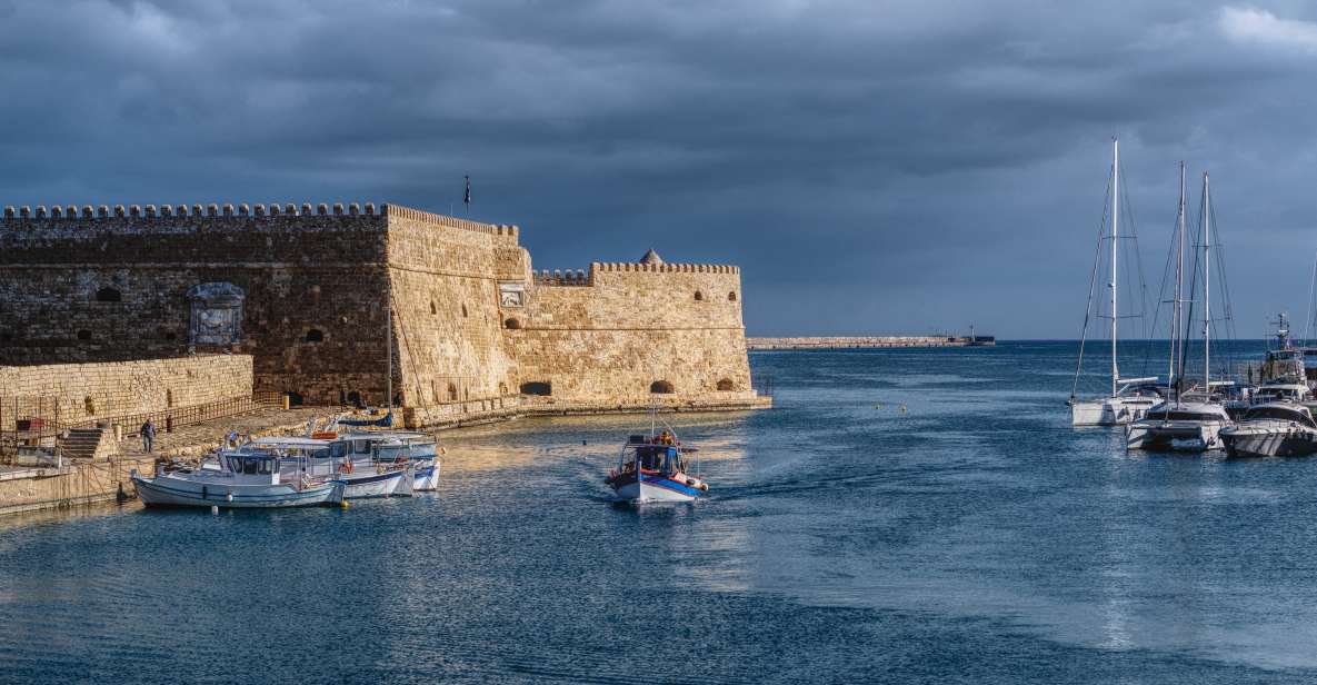 Crete: Heraklion Center, Local Market and Creta Aquarium - Heraklion on Foot: Liberty Square’s Landmarks and Harbor Views
