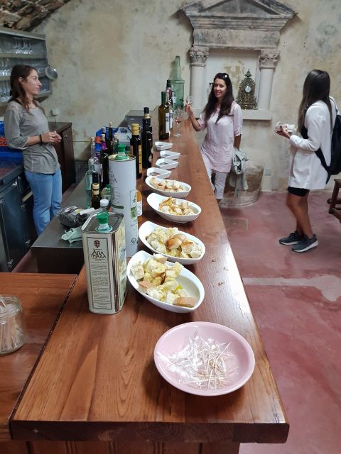 Crete: Heraklion Food and City tour - Bougatsa and Greek coffee to kick off the sit-down flavor wave