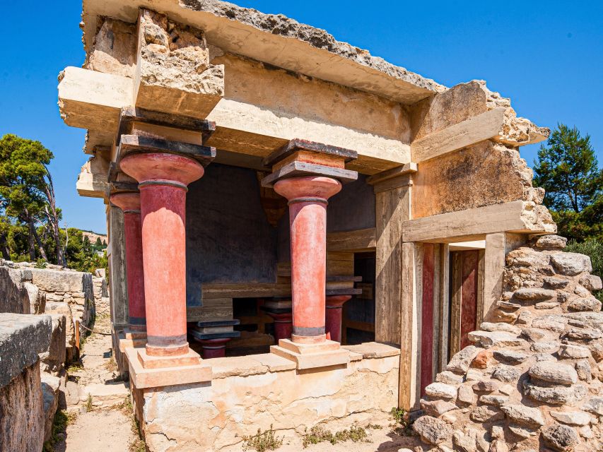 Crete: Lasithi Plateau & Knossos Palace Tour - Knossos Palace: where the Minotaur story turns into a place