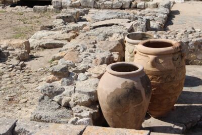 Crete Minoan Discovery Tour with Knossos Palace, Heraklion, and Live Dance Show - Palace of Knossos: what 3 hours is really for