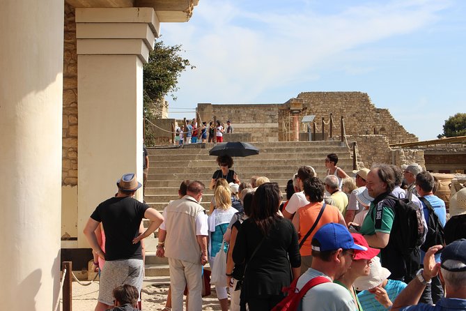 Crete Minoan Discovery Tour with Knossos Palace, Heraklion, and Live Dance Show - Group size, seats, and the kind of guide vibe to expect