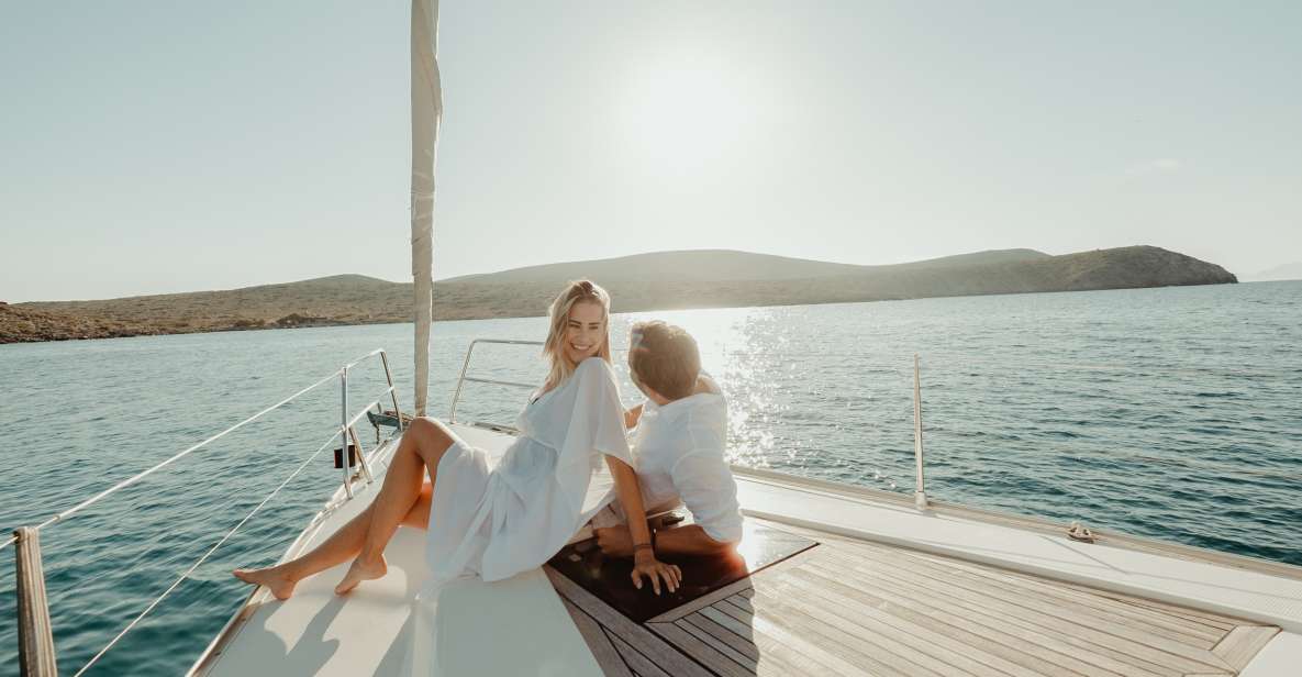 Dia Island: Semi-Private Full Day Sailing Trip with meal - Finding the boat at Cafe Marina: the one logistics step that makes or breaks the start