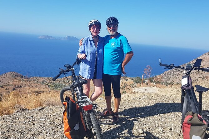 Discover the unknown side of Crete by E-Bike - Between villages: downhill, uphill, and a quiet route through olive groves and vineyards