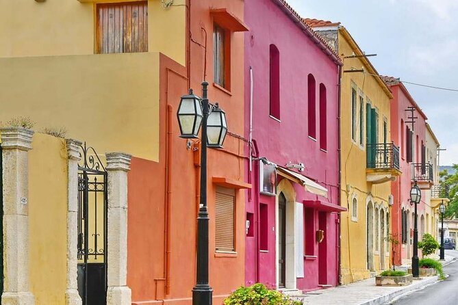 Ecobike-Knossos Palace-Wine tasting-Olive oil tasting - Choudetsi (about one hour): olive groves, vineyards, and slow countryside views