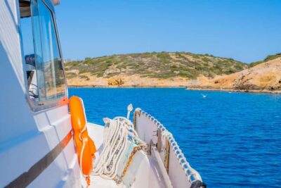 Fishing Trips Agios Nikolaos - The boat ride to the fishing spot: the captain’s real advantage