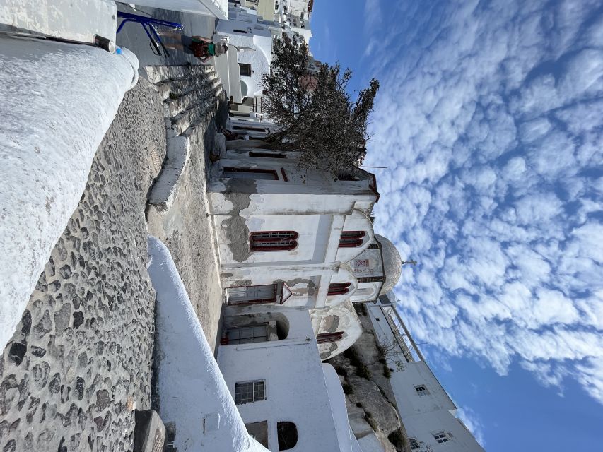 From Chania: Full-Day Trip to Santorini - The air-conditioned bus tour: where the commentary helps (or doesn’t)