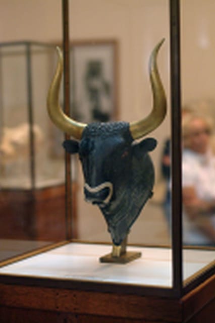 From Chania & Rethymno: Knossos Palace & Heraklion City Tour - The bus, coffee stops, and how timing really plays out