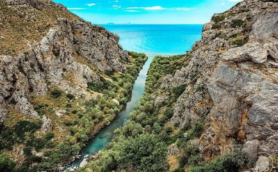From Herakleion: Day Trip to Preveli Beach and Kourtaliotiko - Pickup, bus ride, and the rhythm of the day