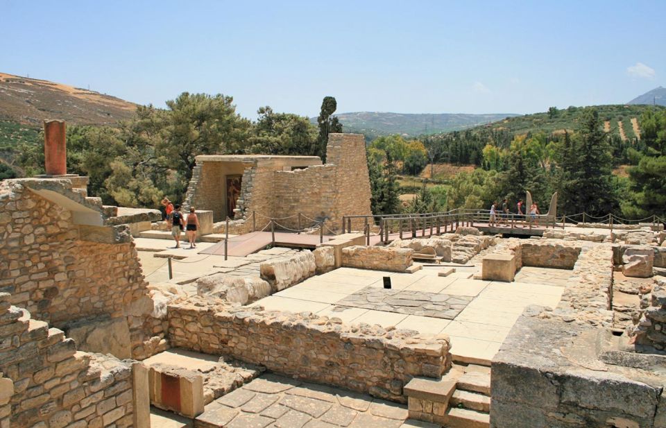 From Heraklion: Knossos and Lasithi Plateau Full-Day Tour - A Minoan day trip with cave-and-plateau detours