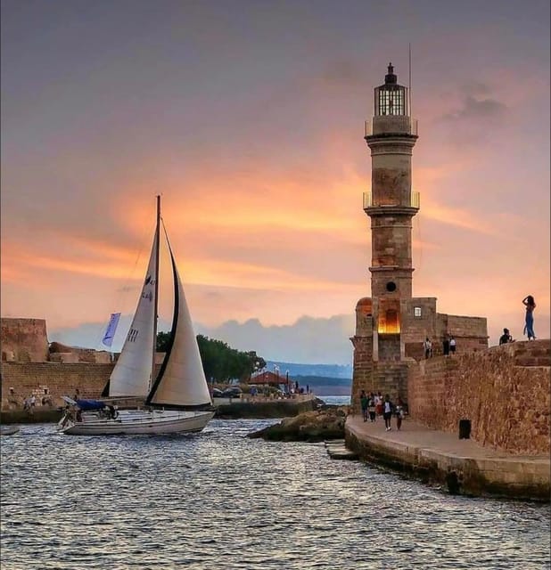 From Rethymno: Day trip to CHANIA CITY - KOURNAS LAKE - Venetian harbor to fortress vibes: what to watch for as you walk