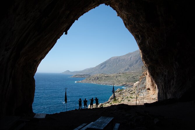 Full-Day Hiking and Running Adventure in South Crete - The Jeep Wrangler ride: comfort and safety matter here