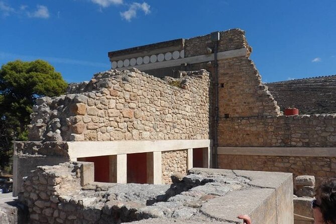 Full-Day Knossos and Heraklion Tour from Chania and Rethymno - The long bus day: how pickup stops and road time shape your experience