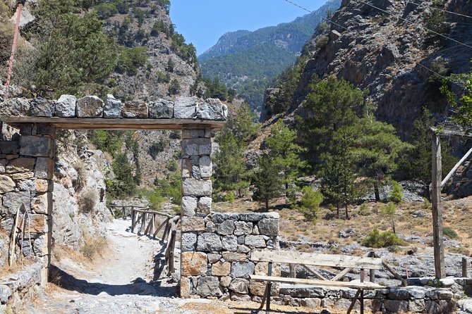Full Day Samaria Gorge 10-Mile Walking Tour - Footwear, Pace, and Leg Recovery: The Stuff That Makes or Breaks It