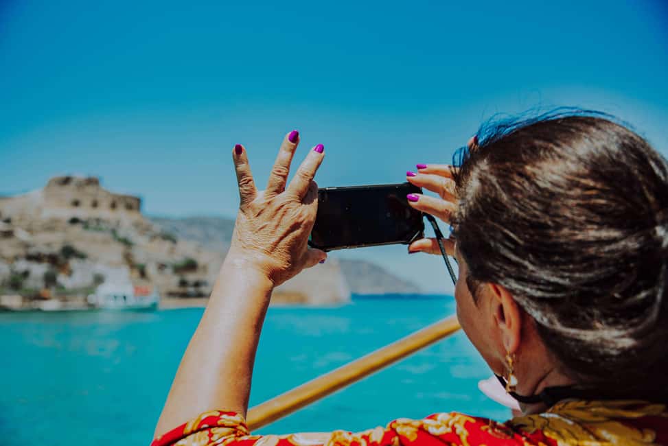 Full-Day Tour: Spinalonga ,Elounda & Ag. Nikolaos with Lunch - A 9-hour loop: pickup, bus time, and the boat to Spinalonga