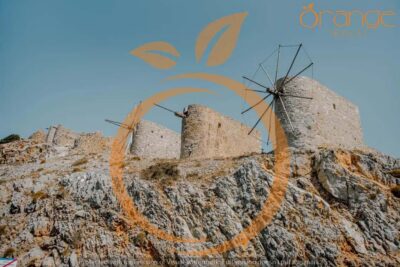 Full-Day Tour:Lasithi Plateau -Mythology Park&Knossos Palace - Pickup time and bus rides: what to watch for