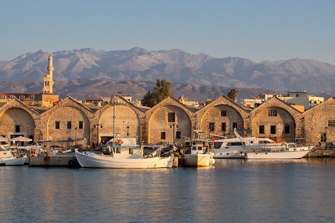 Full-Day West Crete Tour: Chania & Rethymnon Old Town and Kournas Lake - Guides and commentary: the difference between a ride and a story