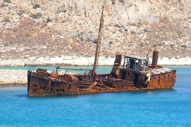 Gramvousa Island and Balos Bay Full-Day Tour from Heraklion - Kissamos old port stop: a short reset before heading back