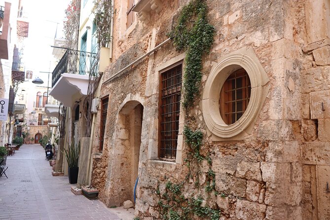 Guided Walking Tour in Chania - Stop 2: Skridlof Street, the Street of Leather