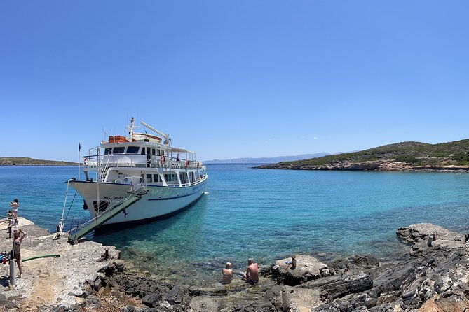 Have Fun Cruising Agios Nikolaos - Elounda Bay - Kolokytha beach: your first hour in turquoise water