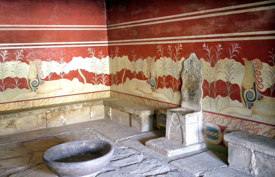 Heraklio:Knossos Palace-Museum-Heraklio ALL IN SKIP The line - Who this tour is best for (and who should think twice)