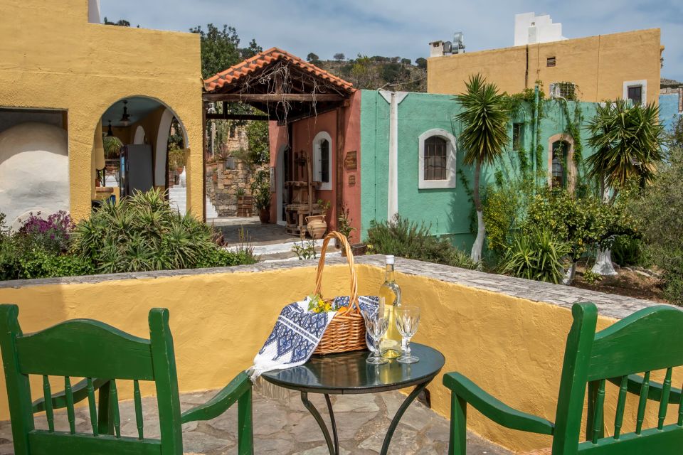 Heraklion: Cretan Cooking Lesson with Lunch in Arolithos - Key things to know before you go