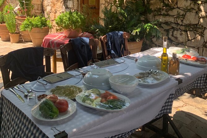 Heraklion: Cretan private cooking lesson with lunch in Arolithos - Should you book this Heraklion cooking lesson?