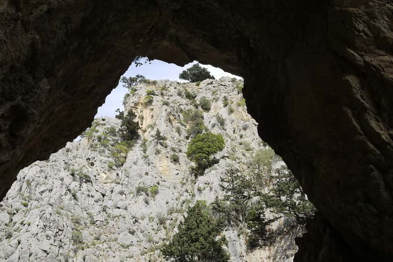 Heraklion Crete: Imbros Gorge Hike - Entering Imbros Gorge: what the walk feels like