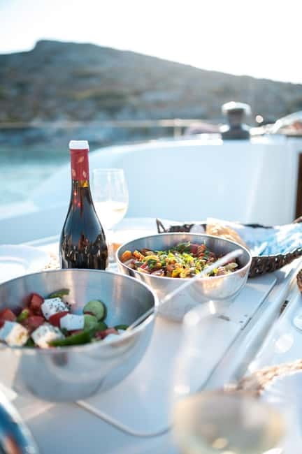 Heraklion: Dia Island Sunset Boat Tour with Dinner - Small-group vibe with a real crew: the difference it makes
