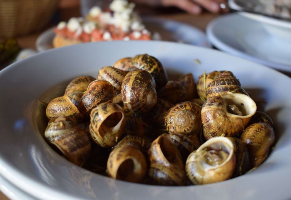Heraklion: Gourmet Flavours Walking Tour - Your 1-hour dinner: turning tastings into a real finish