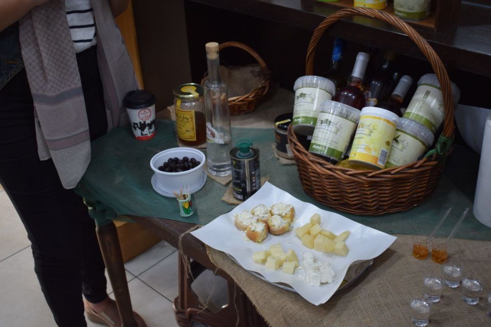 Heraklion: Gourmet Flavours Walking Tour - Price and value for a private group up to 2