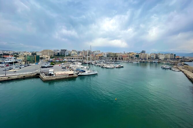 Heraklion Highlights: Knossos, Museum & Historic City Drive - Private vehicle comfort (and what you should expect from the driver)