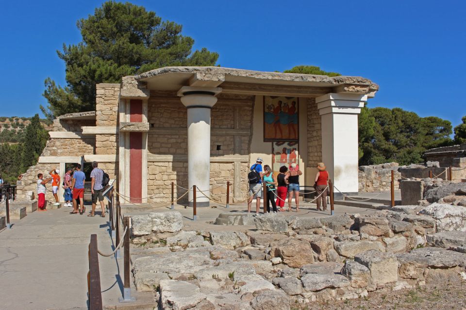 Heraklion, Knossos & Minoan Culture Show - Time and Logistics: When a “10-Hour” Day Can Stretch Longer