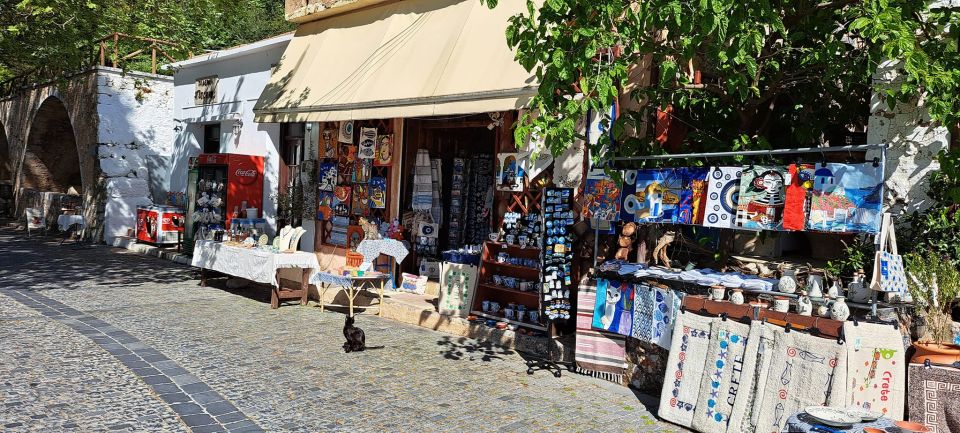 Heraklion: Knossos Palace, Zeus Cave & Oil Mill Private Tour - Private pickup and an 8-hour route that actually makes sense
