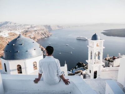 Heraklion: Santorini Day Trip with Boat Transfer & Oia Visit - Oia on the Caldera Rim: The View You Came For (and the Crowd You’ll Get)
