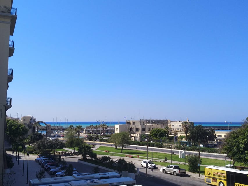 Heraklion: Sightseeing Tour with Greek Meze - Heraklion’s historic center, paced for real sightseeing