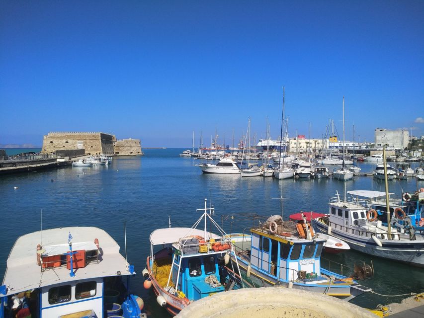 Heraklion: Walking city tour & Wine tasting - Walking through Heraklion’s center, then learning Cretan wine on purpose
