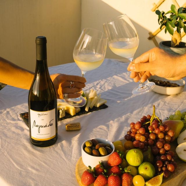 Heraklion: Walking city tour & Wine tasting - Churches and a museum stop: breaks that prevent the day from feeling like a grind