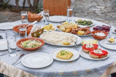 Heraklion - Walking city tour with food tasting - The tasting menu: 10+ plates of Greek and Cretan comfort food