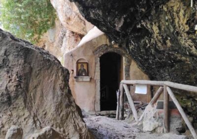 Heraklion:Cretan Villages with Patsos Gorge - Vatos: Old School Rooms, Farming Tools, and Raki Time